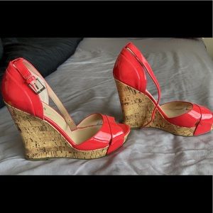 *Great Condition* PLEASE BUY, moving! Sz 9.5 Guess Bright Coral Wedges